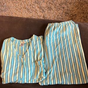 Women’s Winter PJs Set